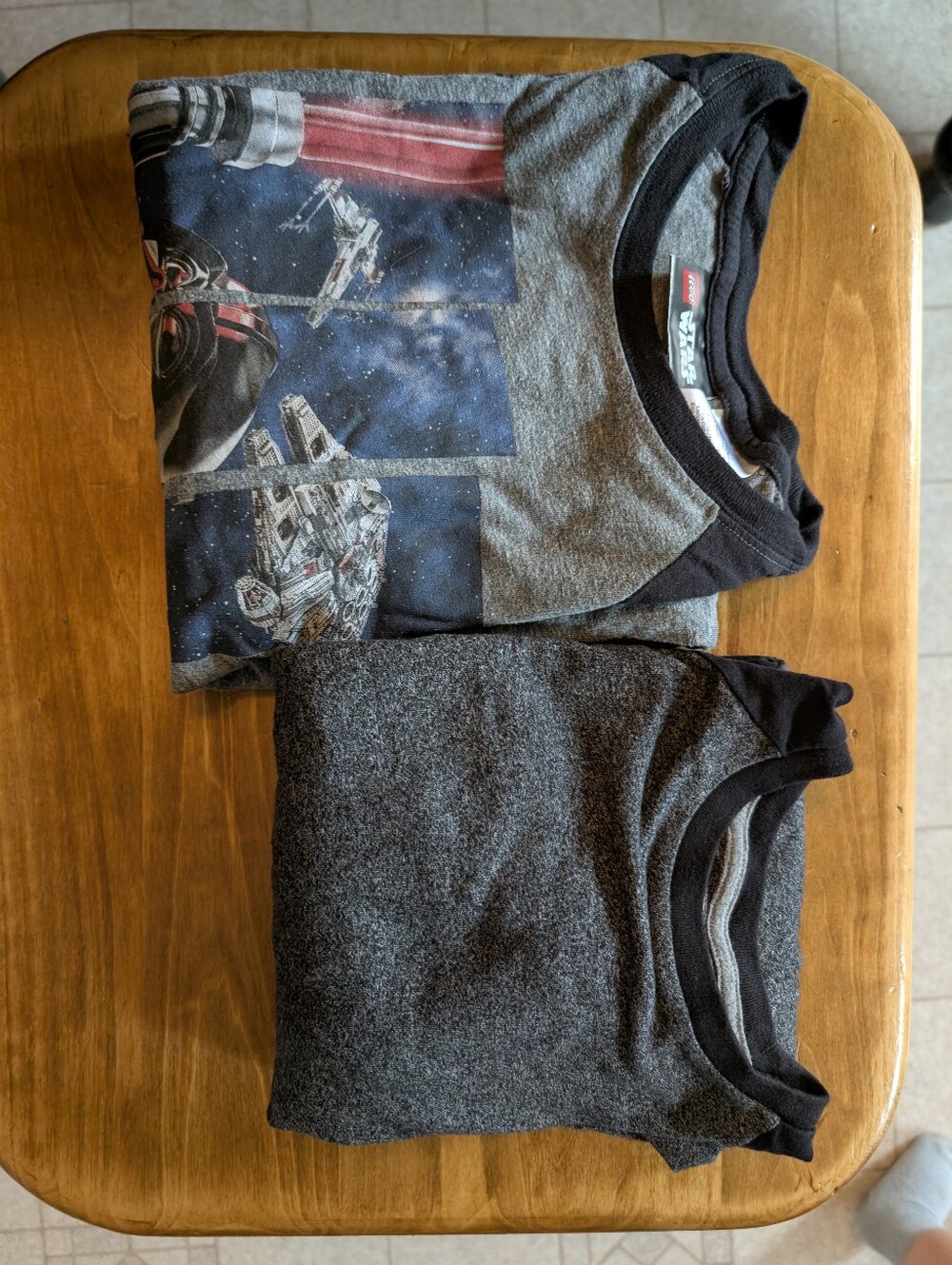 2 XL Boys Long-Sleeve Tees